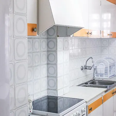 Two-bedroom In 아파트 *